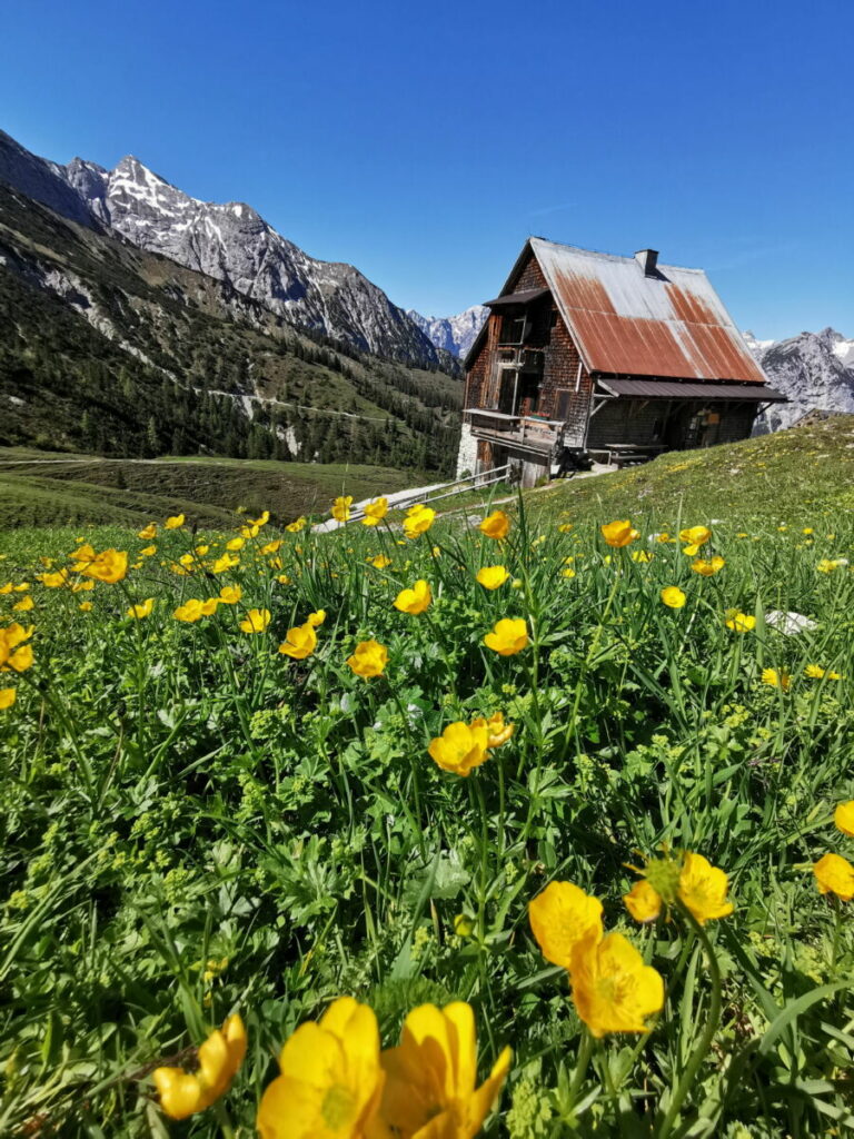 Einmalig schön gelegen: Die Plumsjochhütte zwischen Ahornboden und Achensee